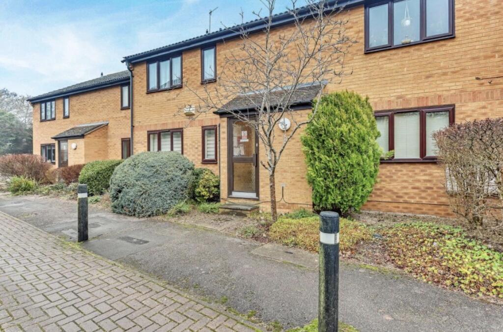 1 bed 1st Floor Flat for rent in Loudwater. From Northwood - High Wycombe