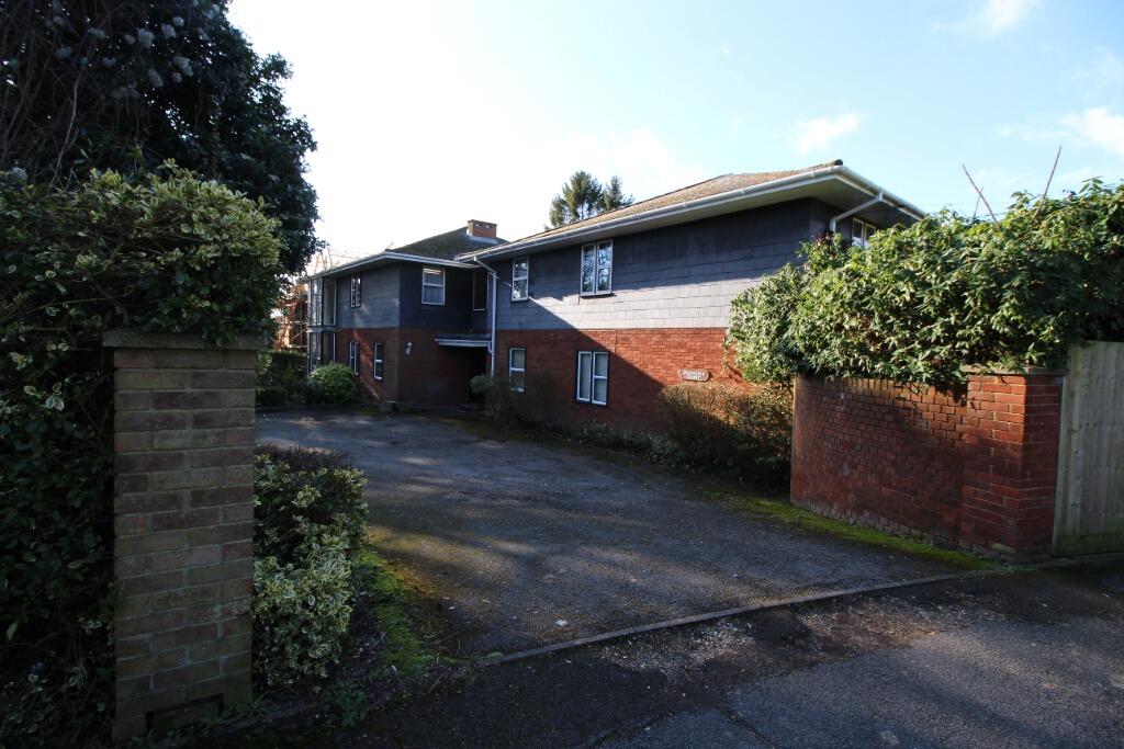 3 bed 1st Floor Flat for rent in Downley. From Northwood - High Wycombe 3 bed 1st Floor Flat for rent in Downley. From Northwood - High Wycombe