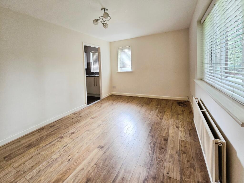 2 bed 1st Floor Flat for rent in Knowsley. From Northwood - Liverpool