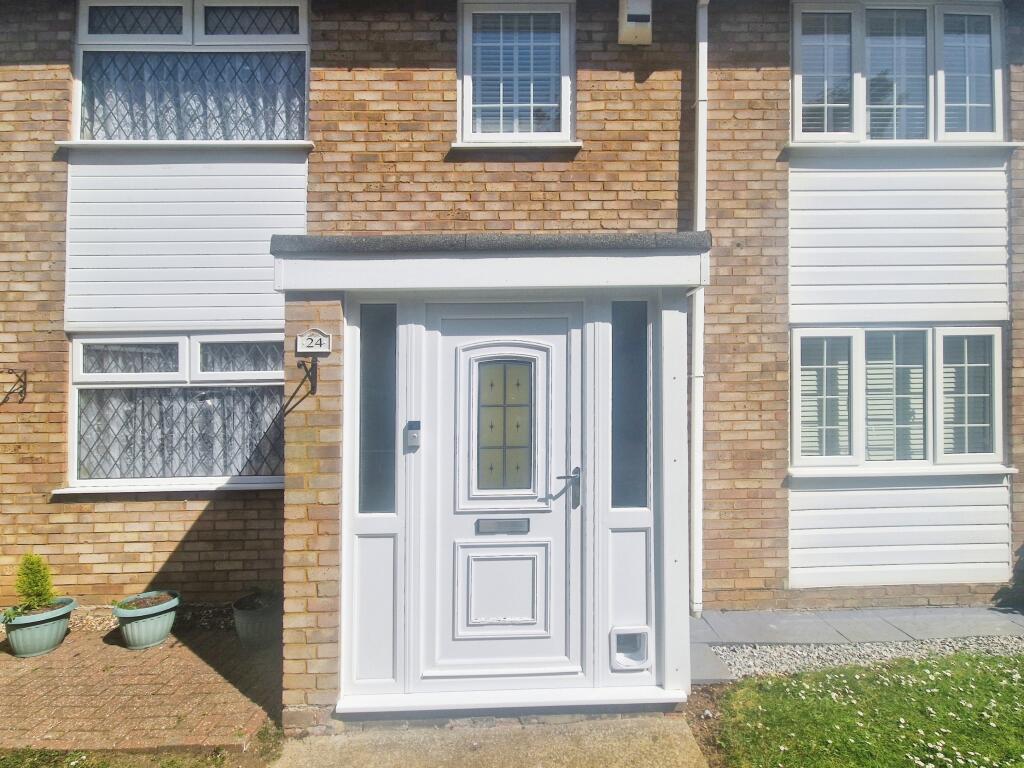 3 bed Mid Terraced House for rent in Cockernhoe. From Northwood - Luton