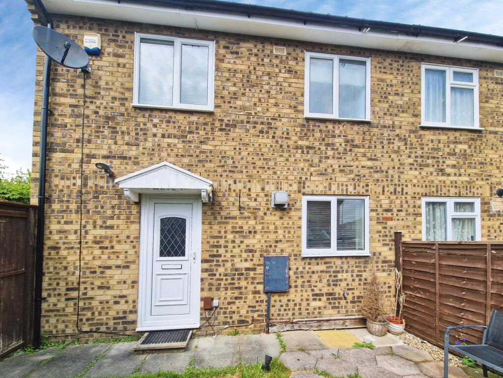 1 bed Cluster Home for rent in Cockernhoe. From Northwood - Luton