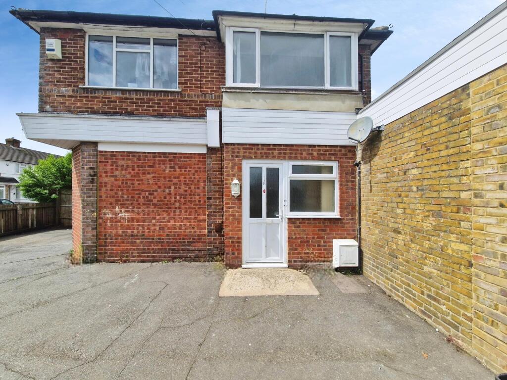 2 bed 1st Floor Flat for rent in Mangrove Green. From Northwood - Luton