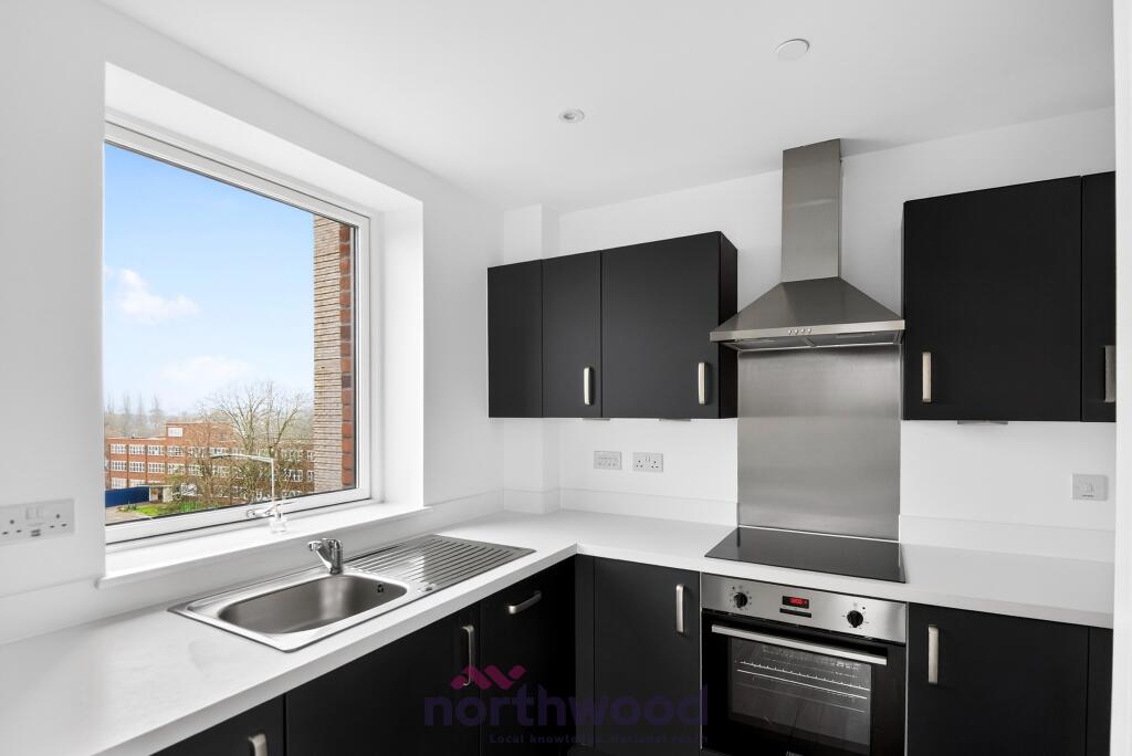 1 bed 1st Floor Flat for rent in Maidenhead. From Northwood - Maidenhead