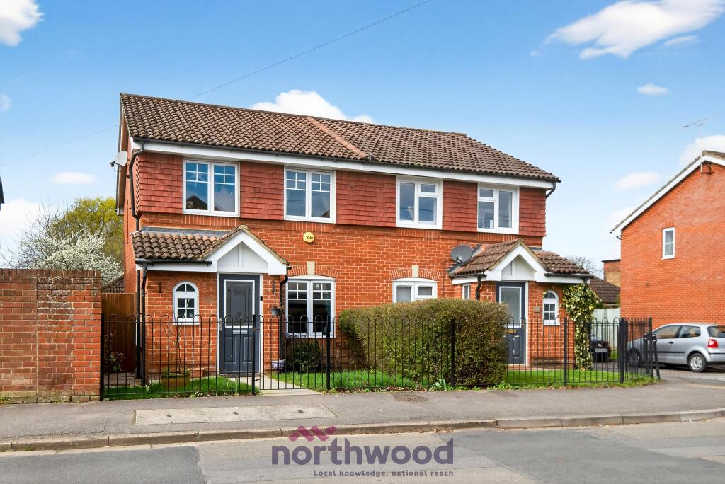 3 bed Semi Detached for rent in Maidenhead. From Northwood - Maidenhead 3 bed Semi Detached for rent in Maidenhead. From Northwood - Maidenhead