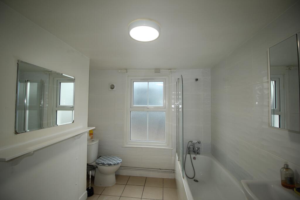 1 bed Annexe for rent in Maidenhead. From Northwood - Maidenhead