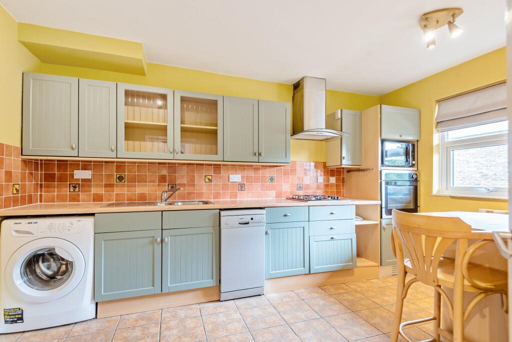 3 bed Annexe for rent in Maidenhead. From Northwood - Maidenhead
