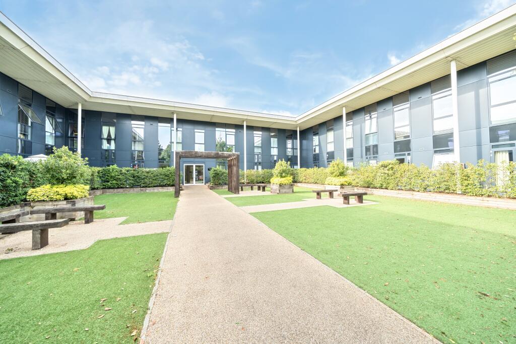 1 bed 1st Floor Flat for rent in Maidenhead. From Northwood - Maidenhead 1 bed 1st Floor Flat for rent in Maidenhead. From Northwood - Maidenhead