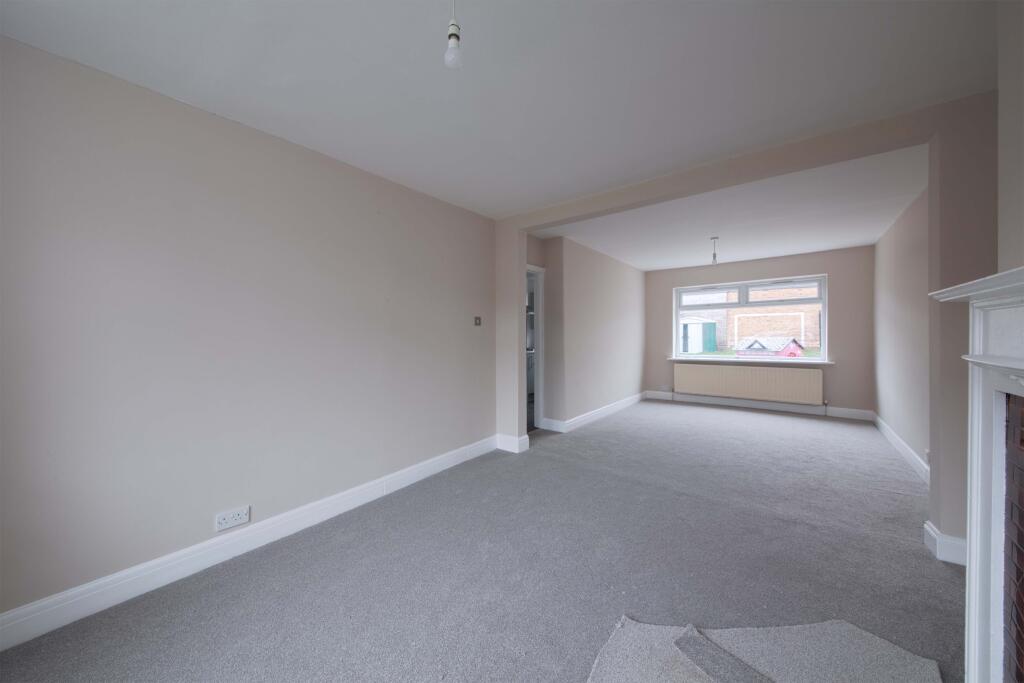 3 bed Semi Detached for rent in Maidenhead. From Northwood - Maidenhead 3 bed Semi Detached for rent in Maidenhead. From Northwood - Maidenhead