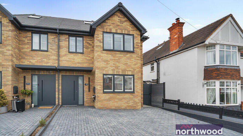 4 bed Detached for rent in Maidenhead. From Northwood - Maidenhead 4 bed Detached for rent in Maidenhead. From Northwood - Maidenhead