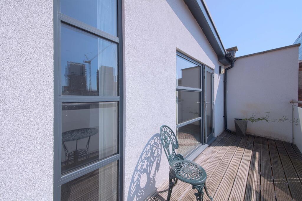 2 bed 1st Floor Flat for rent in Maidenhead. From Northwood - Maidenhead 2 bed 1st Floor Flat for rent in Maidenhead. From Northwood - Maidenhead