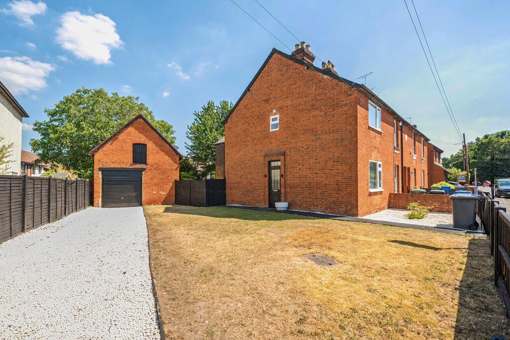3 bed End of Terrace for rent in Maidenhead. From Northwood - Maidenhead 3 bed End of Terrace for rent in Maidenhead. From Northwood - Maidenhead