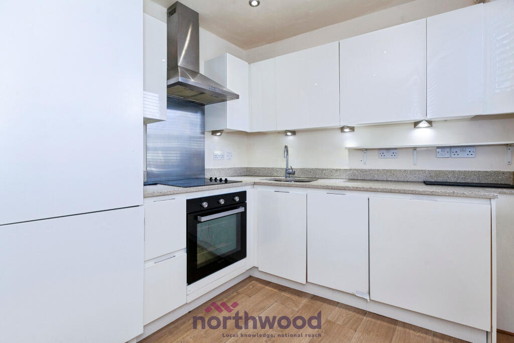 2 bed 1st Floor Flat for rent in Windsor. From Northwood - Maidenhead 2 bed 1st Floor Flat for rent in Windsor. From Northwood - Maidenhead