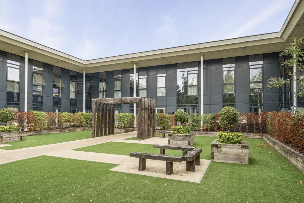 1 bed 1st Floor Flat for rent in Maidenhead. From Northwood - Maidenhead 1 bed 1st Floor Flat for rent in Maidenhead. From Northwood - Maidenhead
