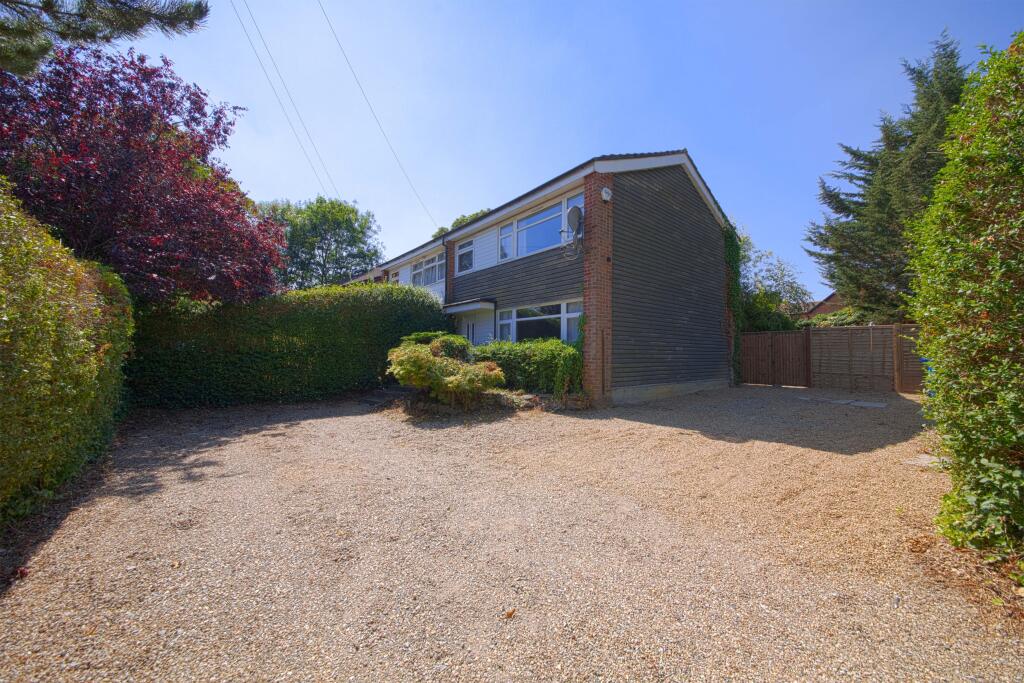 3 bed Semi Detached for rent in Maidenhead. From Northwood - Maidenhead 3 bed Semi Detached for rent in Maidenhead. From Northwood - Maidenhead
