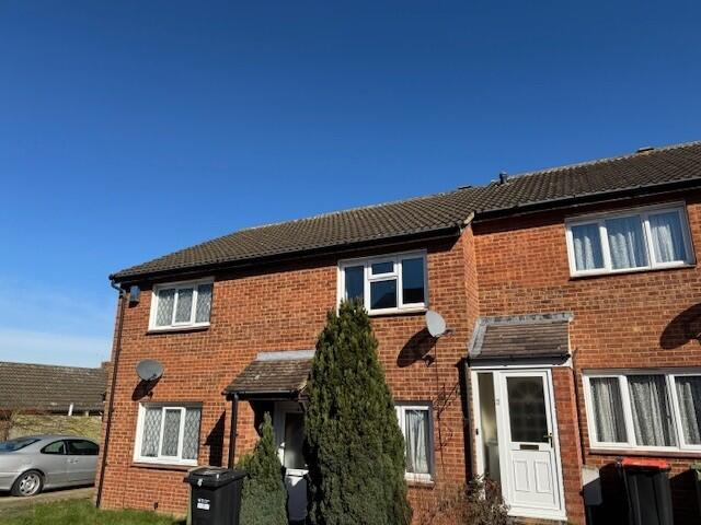 2 bed Mid Terraced House for rent in Calverton. From Northwood - Milton Keynes