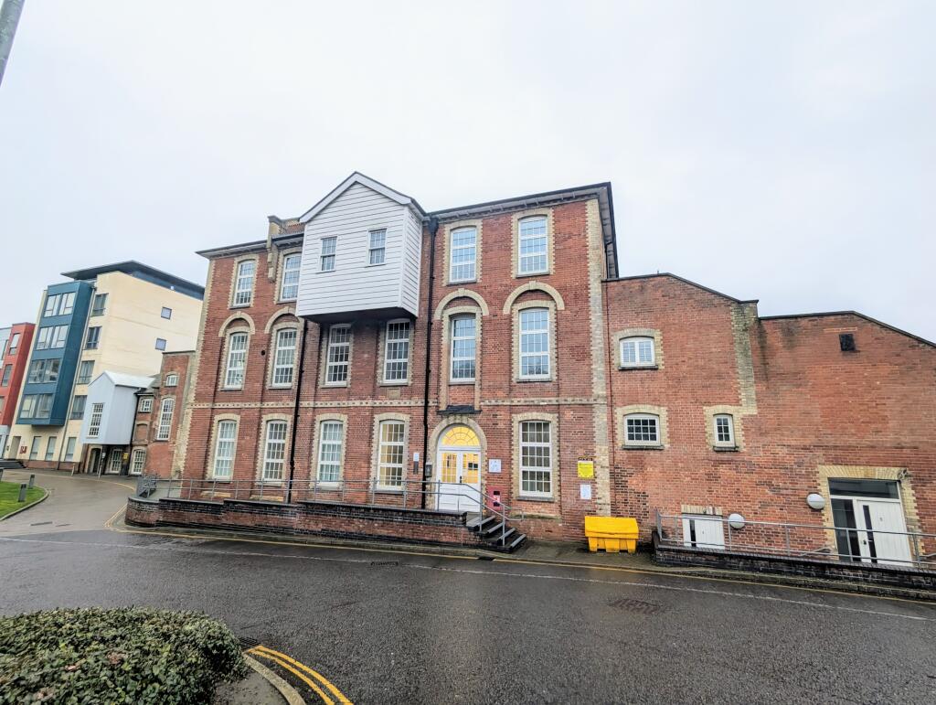 2 bed 1st Floor Flat for rent in Trowse Newton. From Northwood - Norwich