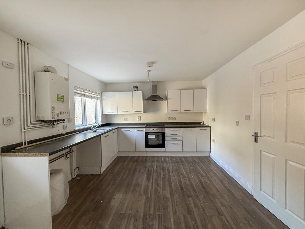 3 bed Mid Terraced House for rent in Arnold. From Northwood - Nottingham