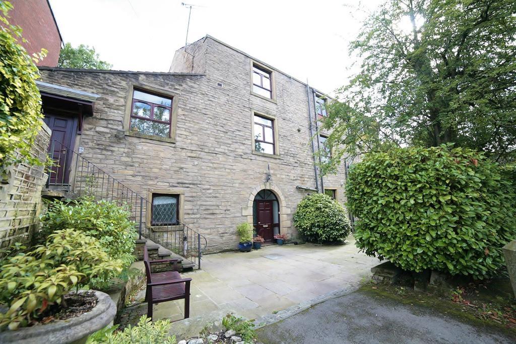 3 bed Apartment for rent in Lees. From Northwood - Oldham