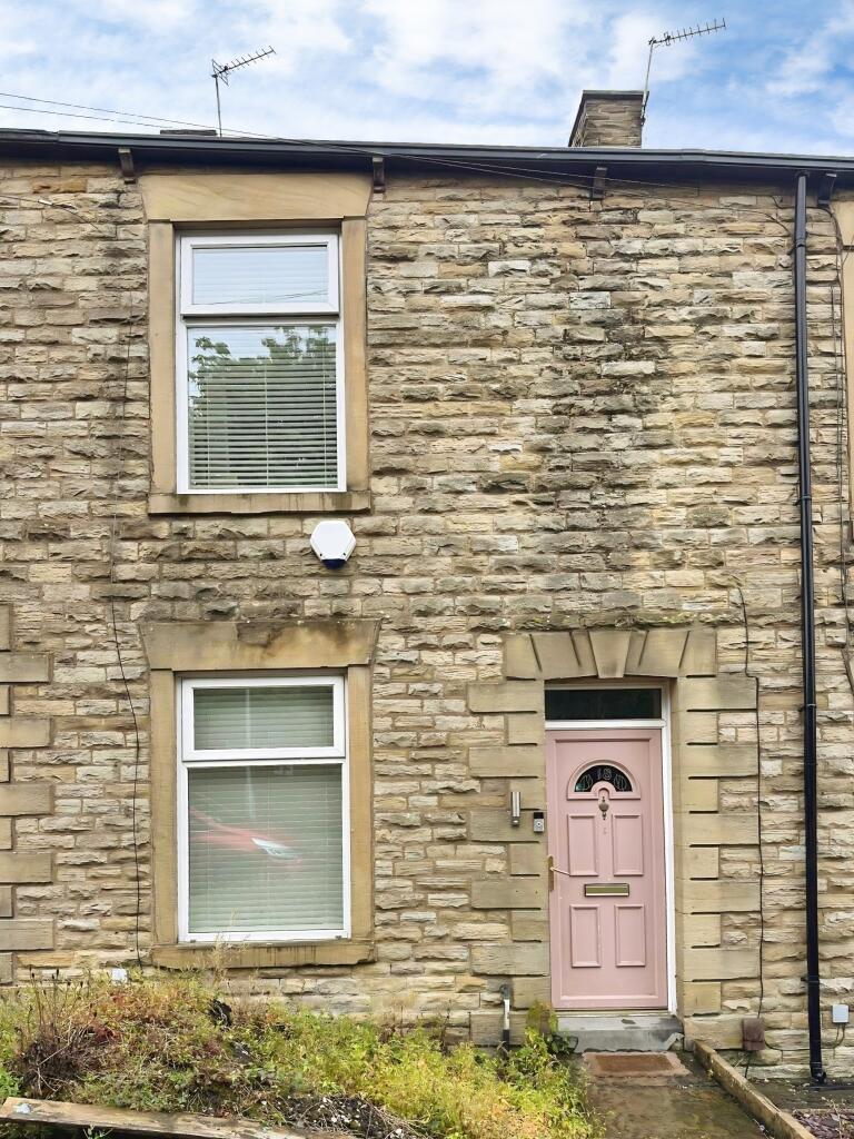 2 bed Mid Terraced House for rent in Scouthead. From Northwood - Oldham