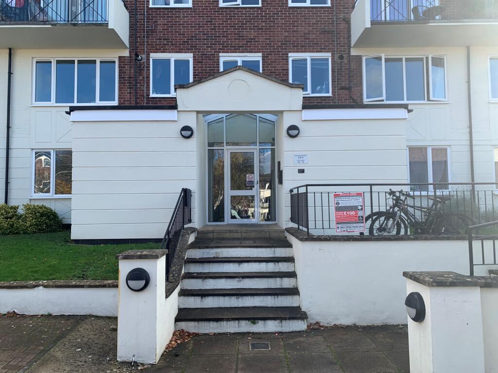 1 bed 1st Floor Flat for rent in Sandford-on-Thames. From Northwood - Oxford