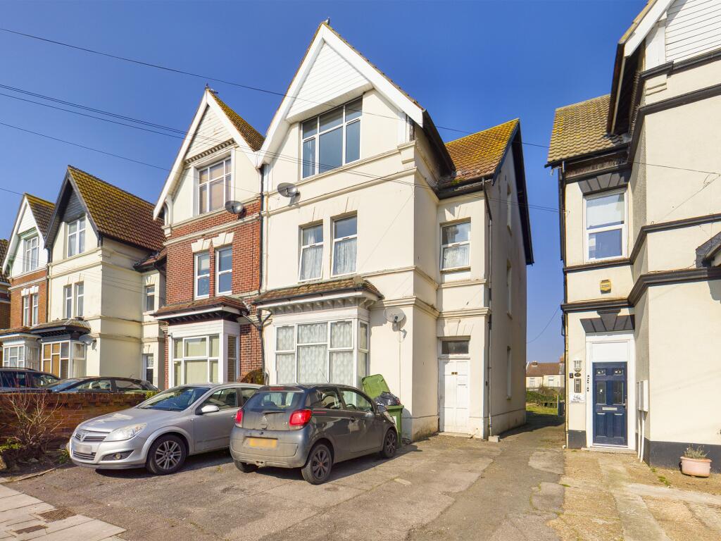 1 bed 1st Floor Flat for rent in Portsmouth. From Northwood - Portsmouth