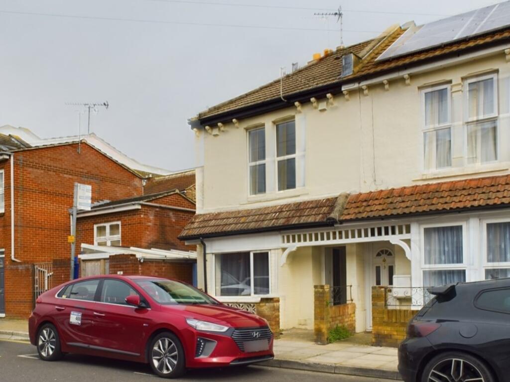 4 bed End of Terrace for rent in Portsmouth. From Northwood - Portsmouth