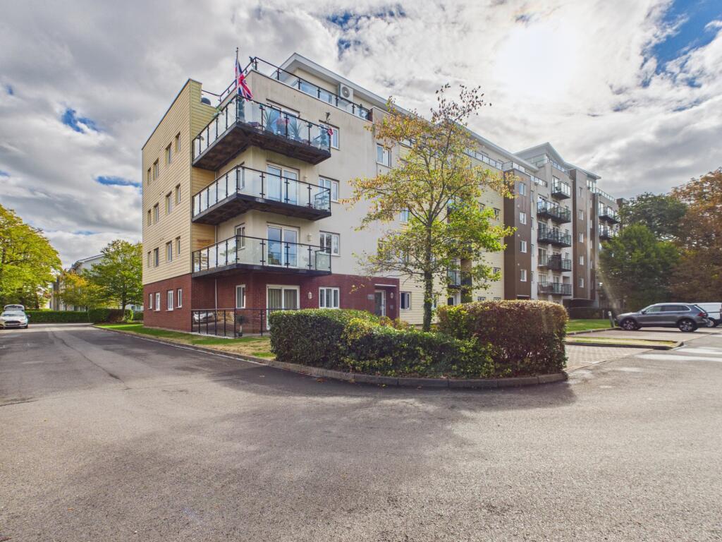 2 bed 1st Floor Flat for rent in Portsmouth. From Northwood - Portsmouth