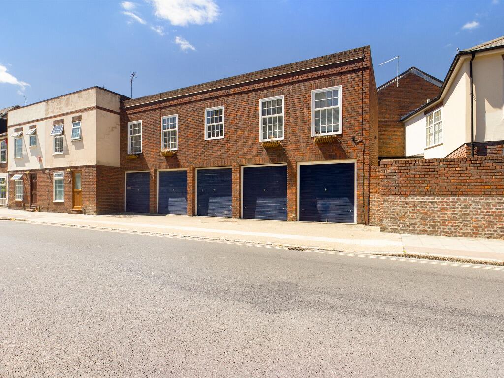 2 bed Coach House for rent in Portsmouth. From Northwood - Portsmouth 2 bed Coach House for rent in Portsmouth. From Northwood - Portsmouth