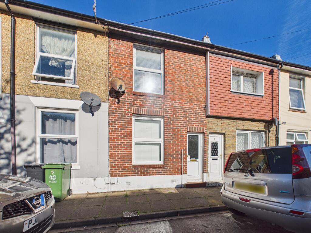 3 bed Mid Terraced House for rent in Portsmouth. From Northwood - Portsmouth 3 bed Mid Terraced House for rent in Portsmouth. From Northwood - Portsmouth