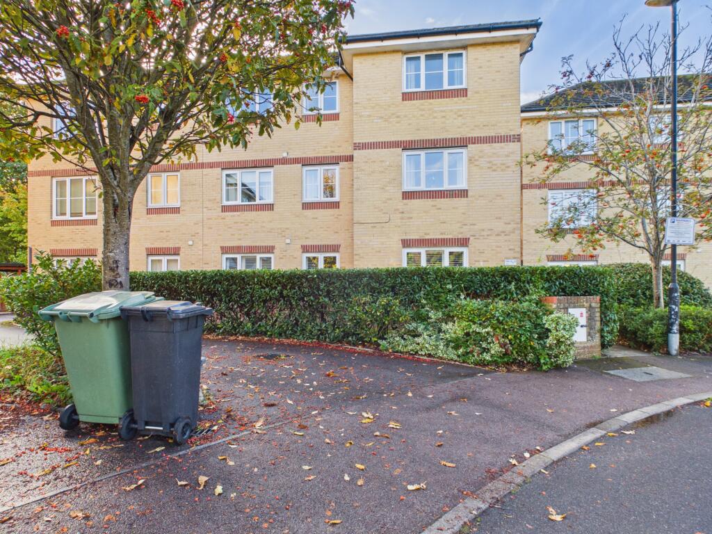 2 bed 1st Floor Flat for rent in Portsmouth. From Northwood - Portsmouth