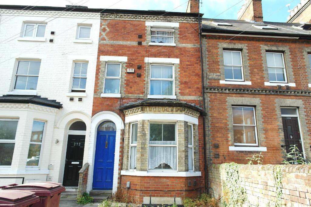 1 bed Mid Terraced House for rent in Reading. From Northwood - Reading