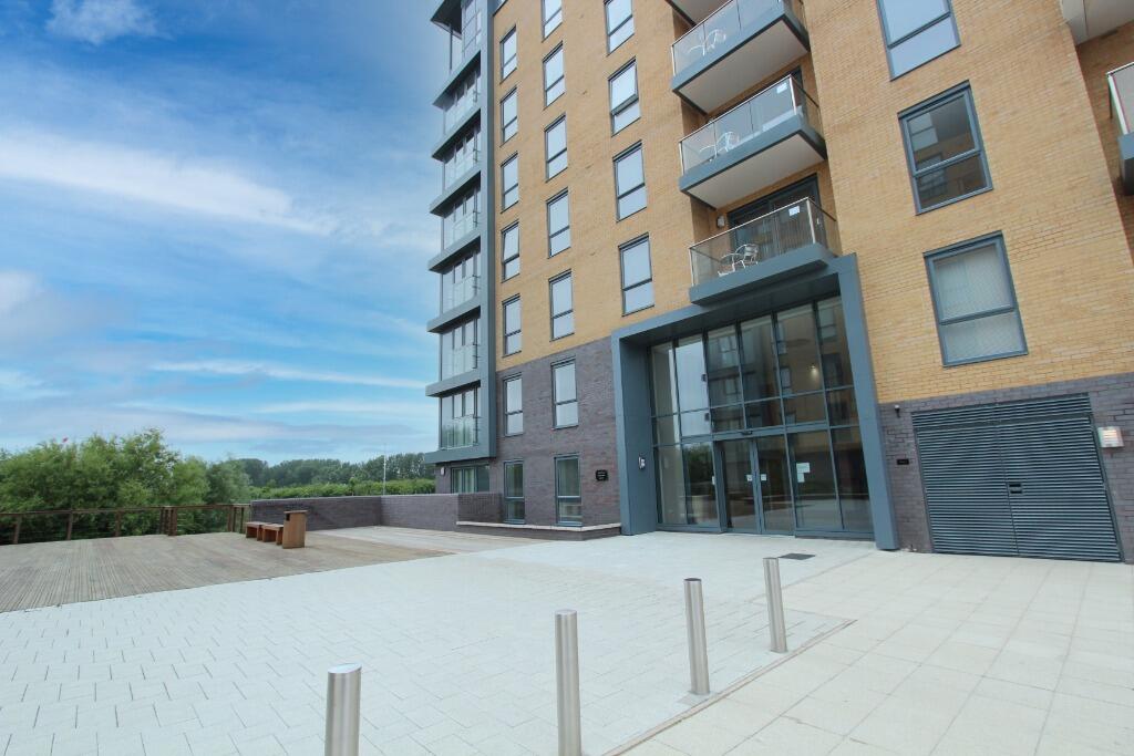2 bed 1st Floor Flat for rent in Shinfield. From Northwood - Reading