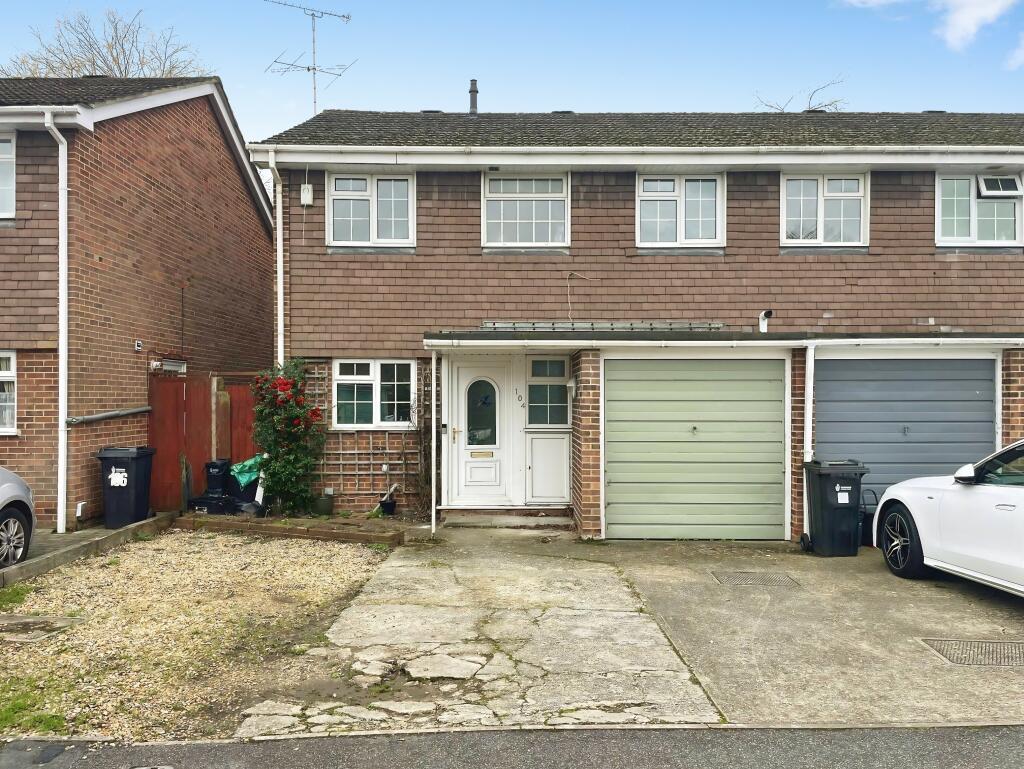 4 bed Semi Detached for rent in Sindlesham. From Northwood - Reading