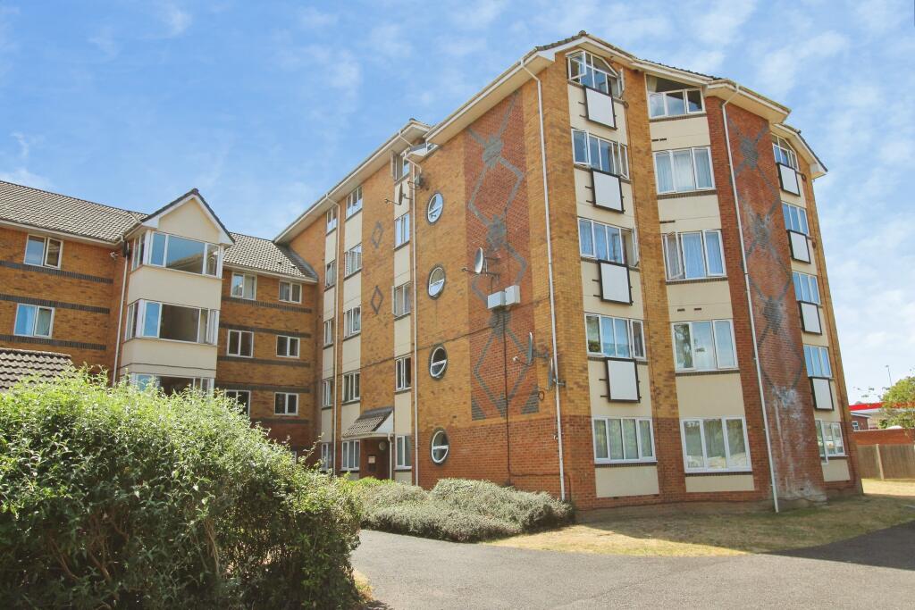 2 bed 1st Floor Flat for rent in Burghfield. From Northwood - Reading 2 bed 1st Floor Flat for rent in Burghfield. From Northwood - Reading