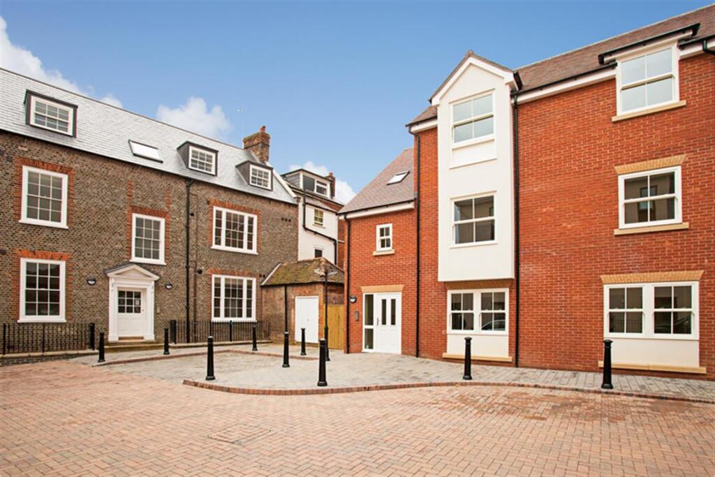 2 bed 1st Floor Flat for rent in Reading. From Northwood - Reading