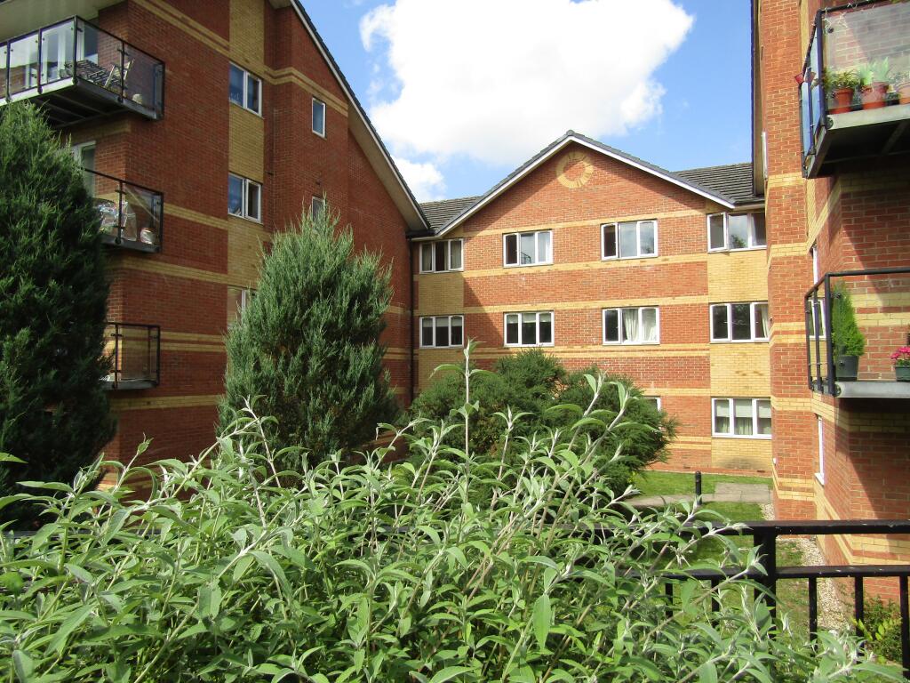 2 bed 1st Floor Flat for rent in Reading. From Northwood - Reading 2 bed 1st Floor Flat for rent in Reading. From Northwood - Reading