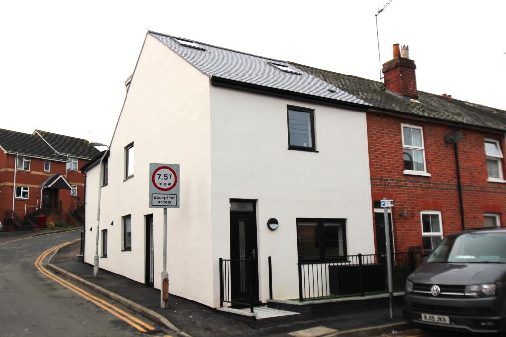 1 bed 1st Floor Flat for rent in Reading. From Northwood - Reading