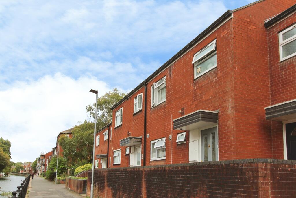 3 bed Mid Terraced House for rent in Reading. From Northwood - Reading