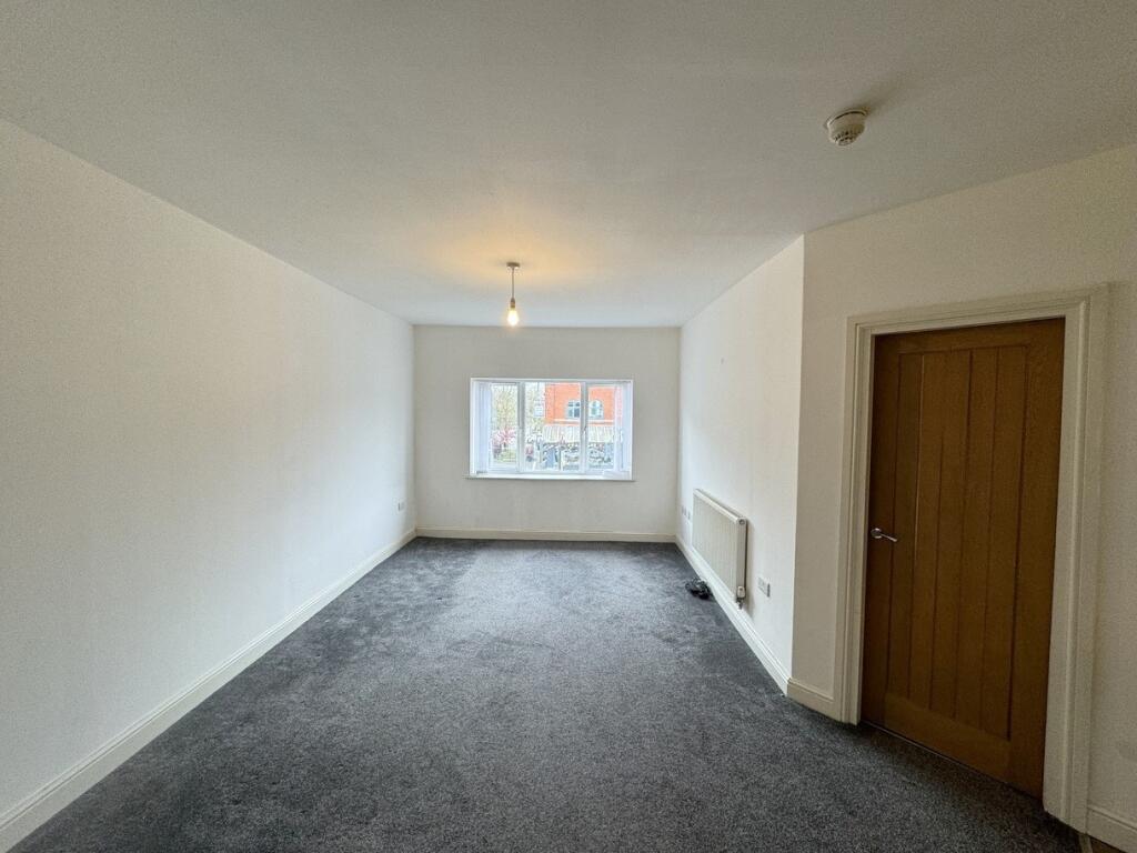 2 bed 1st Floor Flat for rent in Sale. From Northwood - Sale