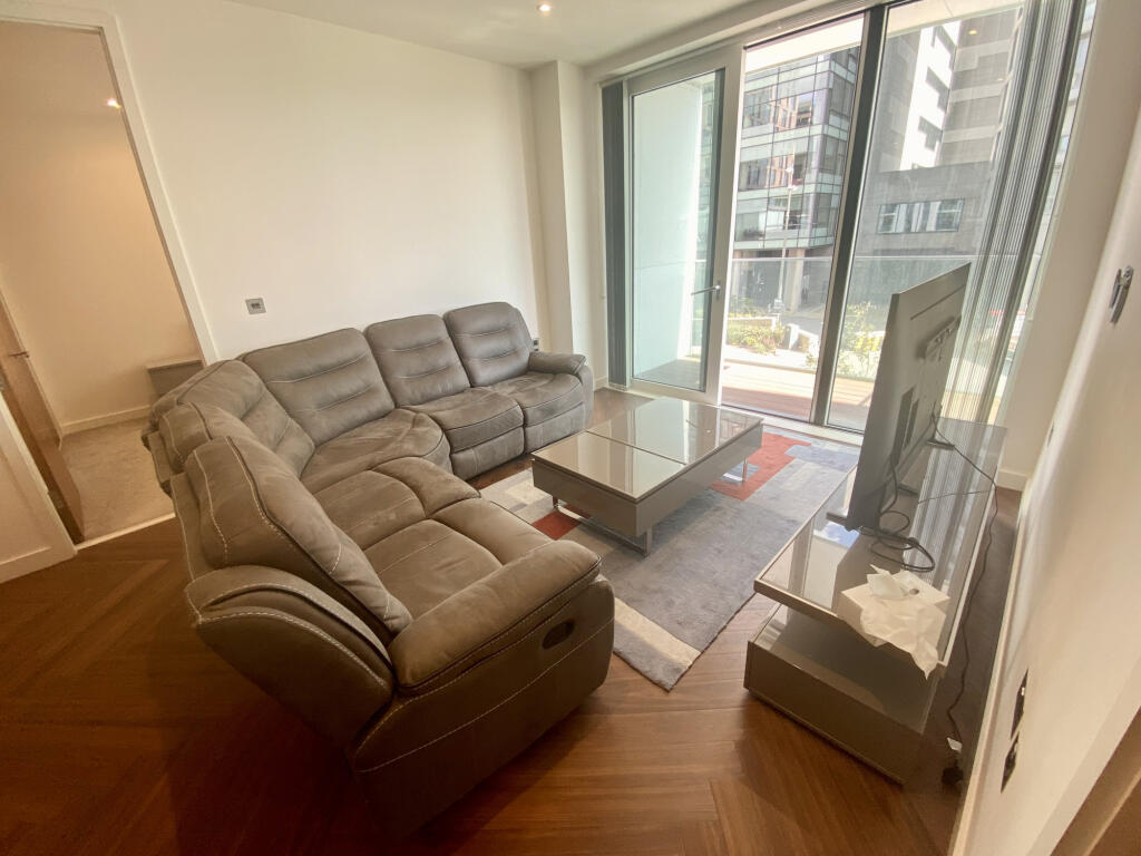 2 bed 1st Floor Flat for rent in Salford. From Northwood - Sale