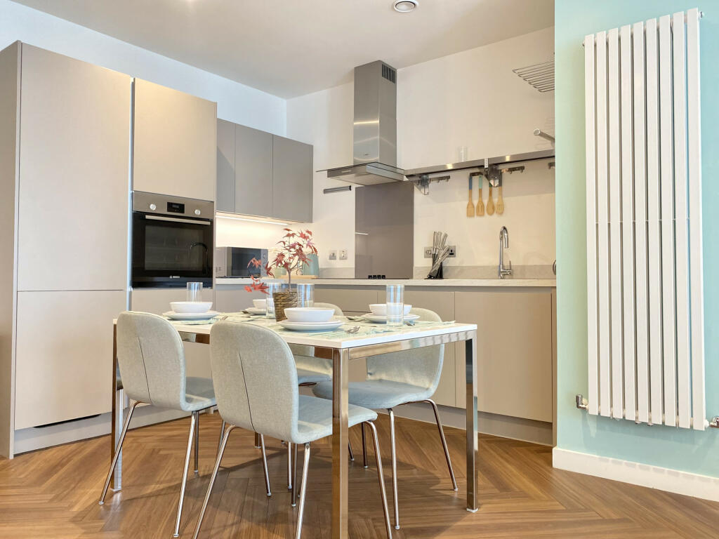 2 bed 1st Floor Flat for rent in Salford. From Northwood - Sale