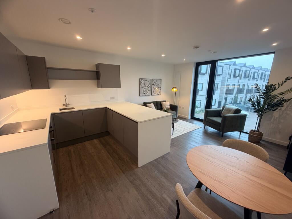 1 bed 1st Floor Flat for rent in . From Northwood - Sale