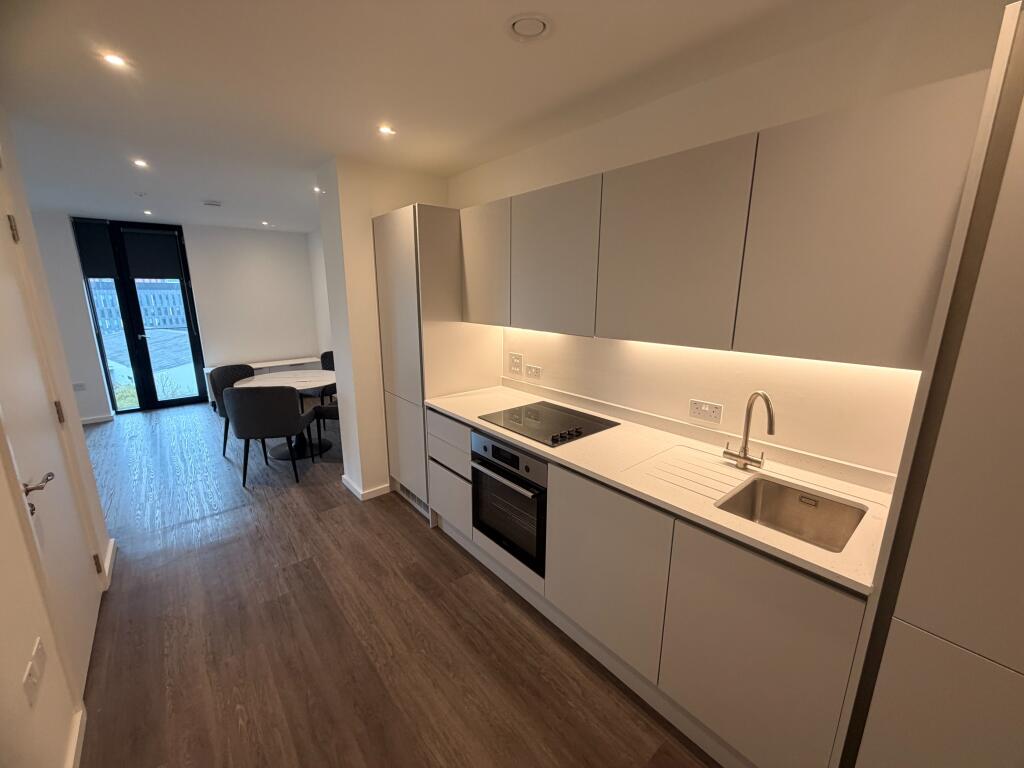 2 bed Penthouse for rent in . From Northwood - Sale