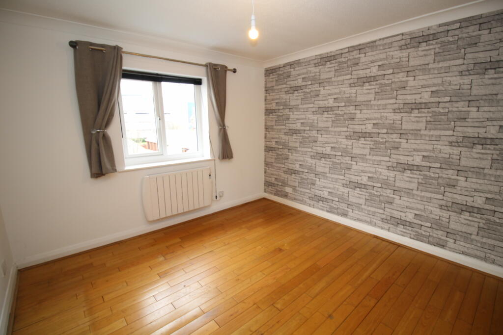2 bed 1st Floor Flat for rent in Salford. From Northwood - Sale