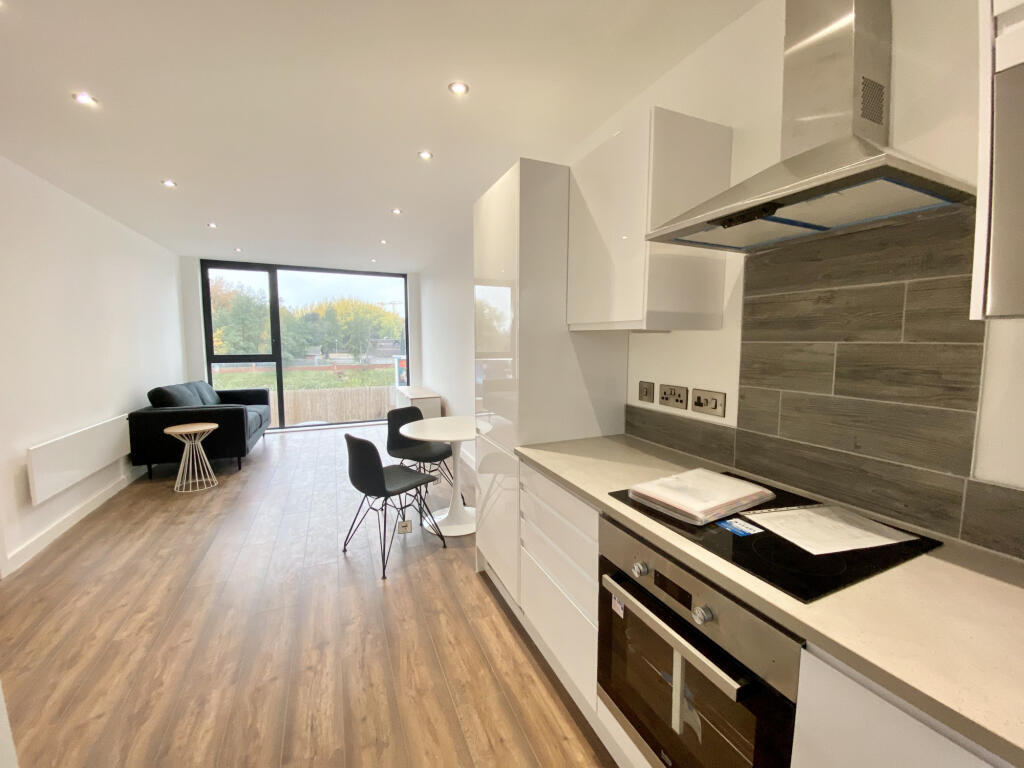 1 bed 1st Floor Flat for rent in Charlestown. From Northwood - Sale 1 bed 1st Floor Flat for rent in Charlestown. From Northwood - Sale