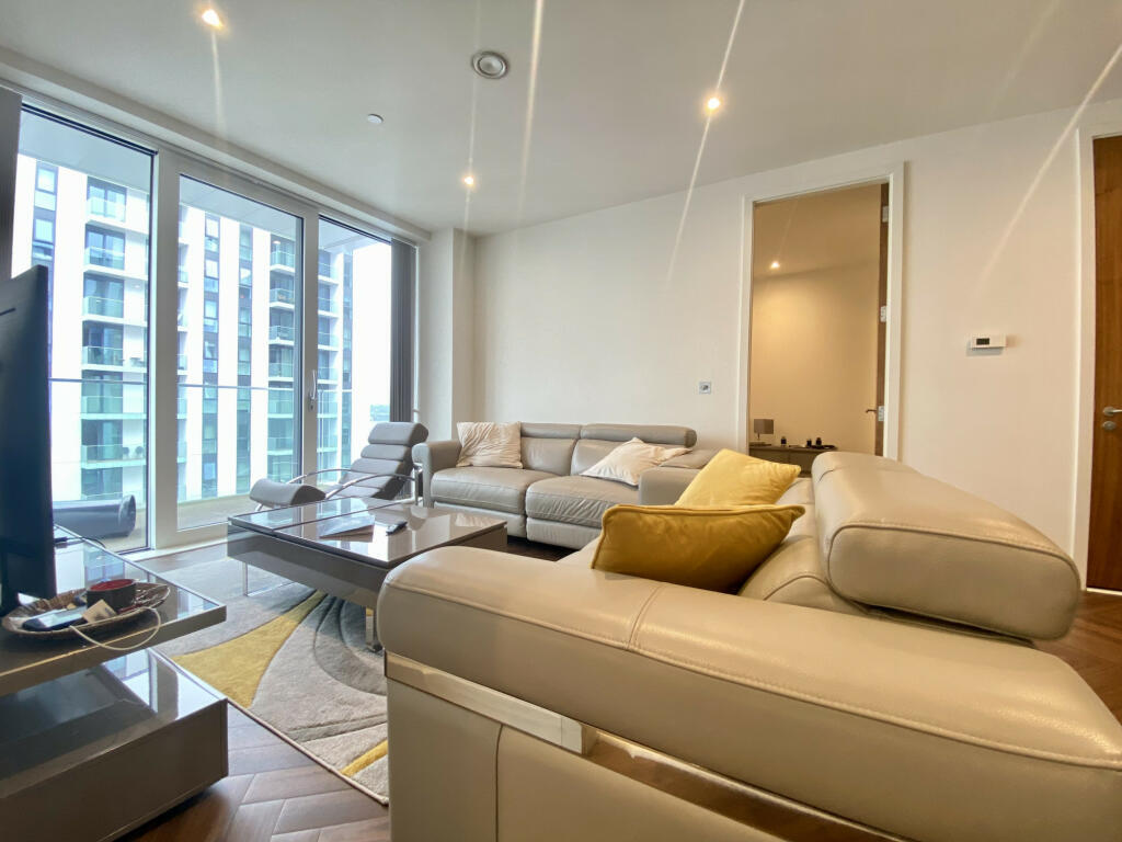 2 bed 1st Floor Flat for rent in Salford. From Northwood - Sale 2 bed 1st Floor Flat for rent in Salford. From Northwood - Sale