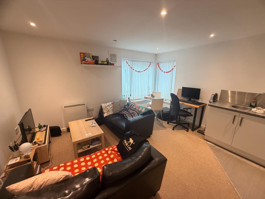 1 bed 1st Floor Flat for rent in Manchester. From Northwood - Sale