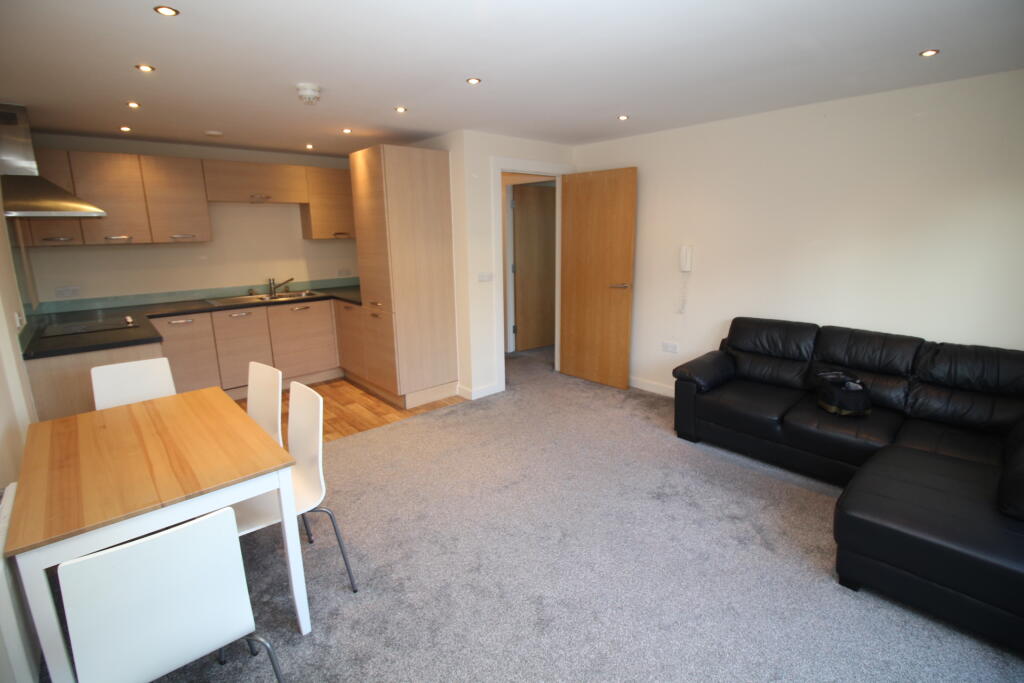 2 bed 1st Floor Flat for rent in Manchester. From Northwood - Sale 2 bed 1st Floor Flat for rent in Manchester. From Northwood - Sale