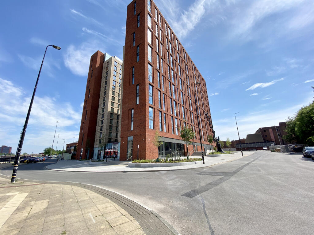 2 bed 1st Floor Flat for rent in Salford. From Northwood - Sale 2 bed 1st Floor Flat for rent in Salford. From Northwood - Sale