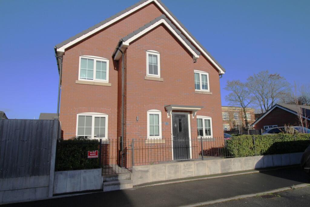 3 bed Semi Detached for rent in Salford. From Northwood - Sale 3 bed Semi Detached for rent in Salford. From Northwood - Sale